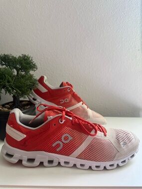 On Running cloud 5 women size 10 Red and White Athletic Shoes